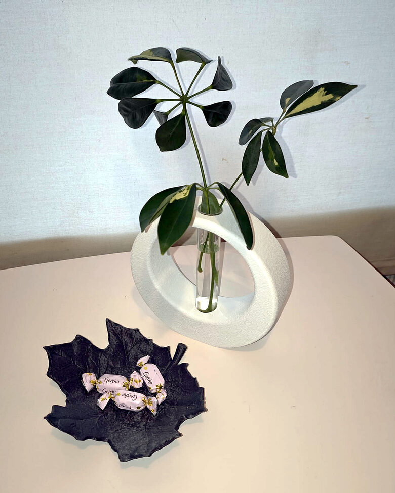 Gredzena formas vāze 